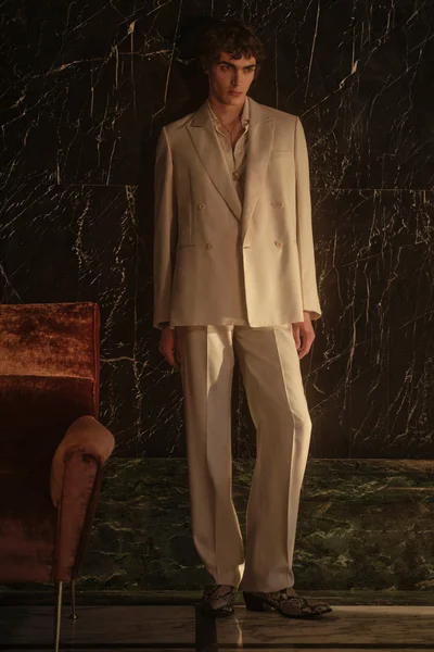 Look 2